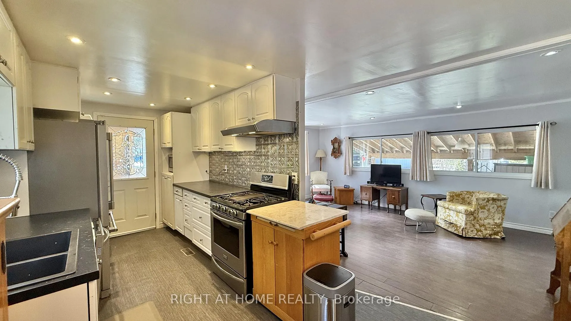 Photo 3 of 6 Rowan Road, Ottawa, Stittsville (North) — HOMEH