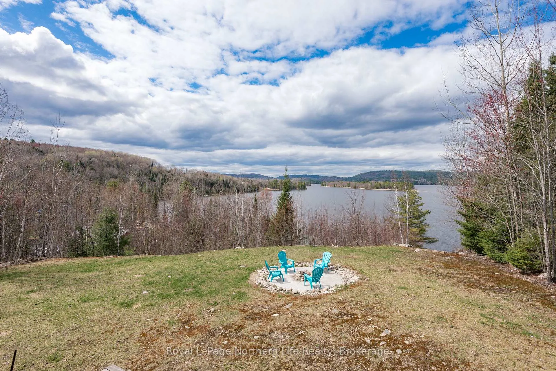 Photo 13 of 1055E Argo Run, Mattawan — HOMEH