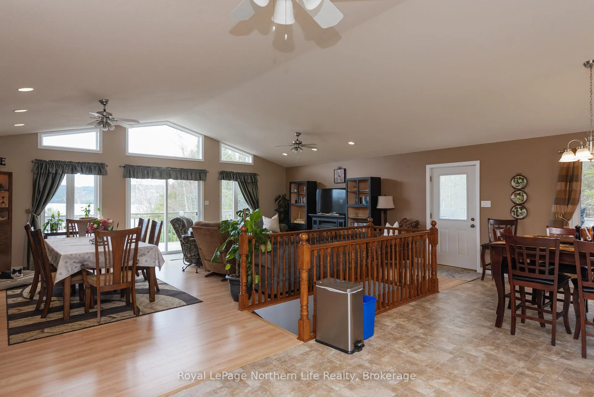 Photo 14 of 1055E Argo Run, Mattawan — HOMEH