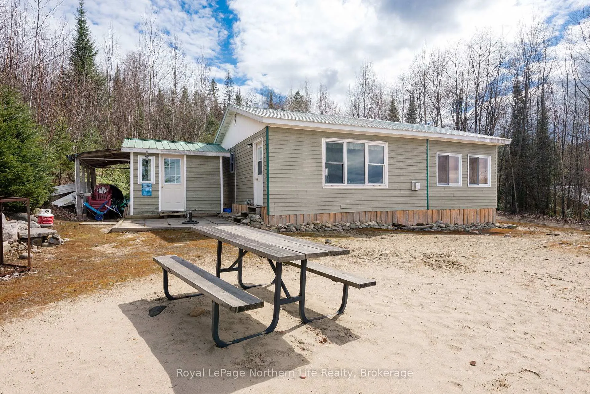 Photo 41 of 1055E Argo Run, Mattawan — HOMEH