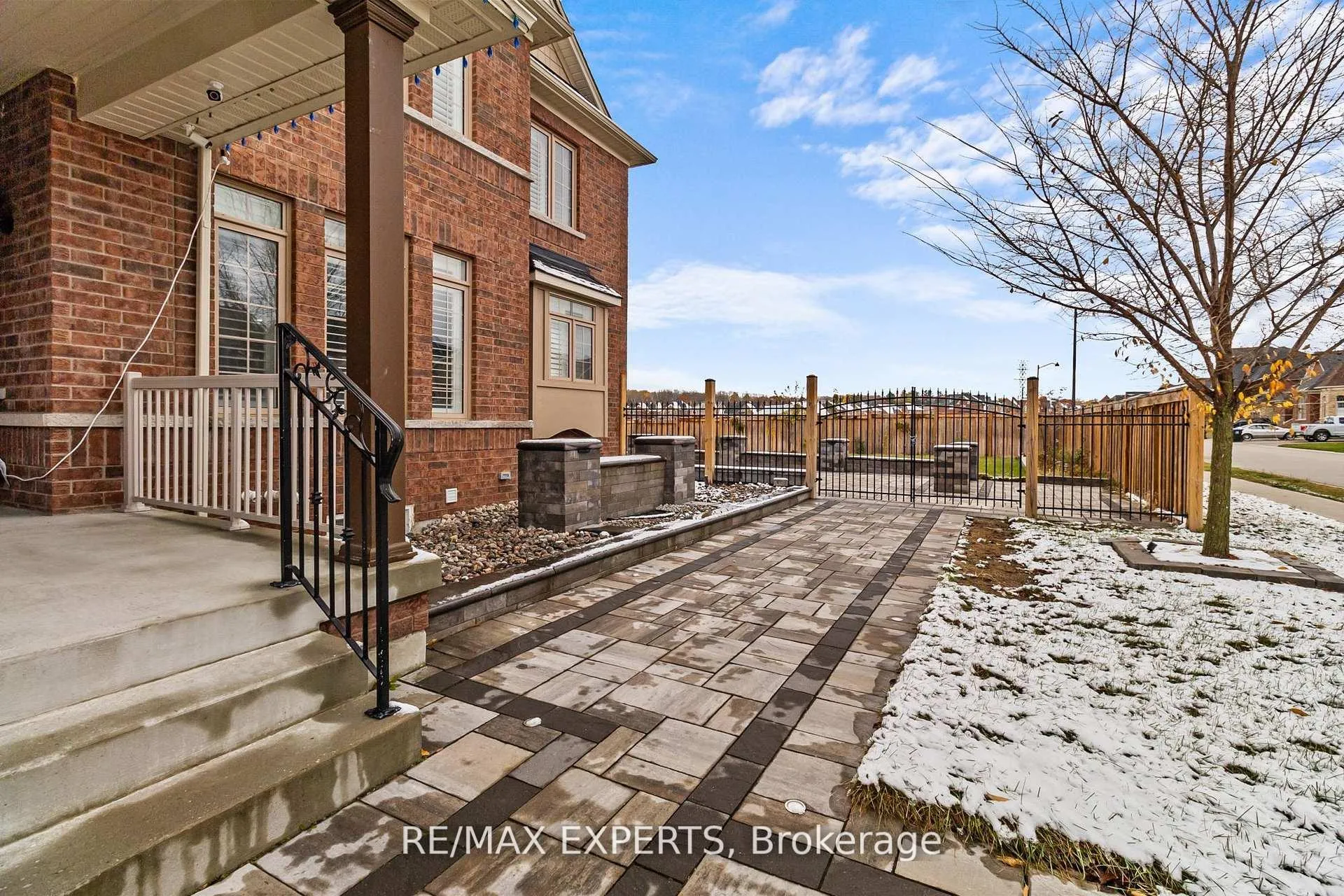 Photo 3 of 22 Travers Gate, Springwater, Centre Vespra — HOMEH