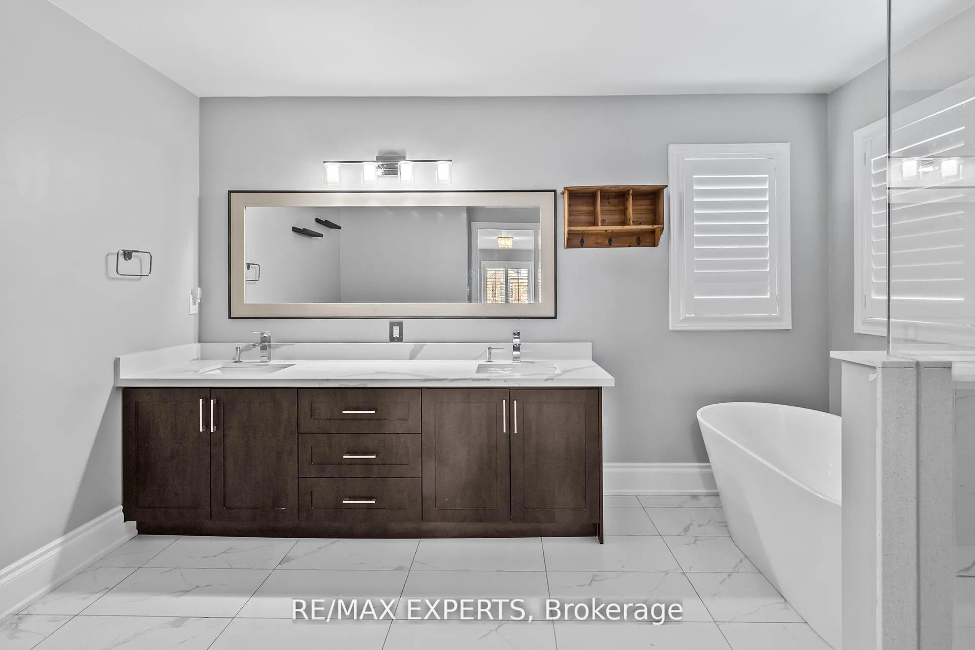 Photo 18 of 22 Travers Gate, Springwater, Centre Vespra — HOMEH