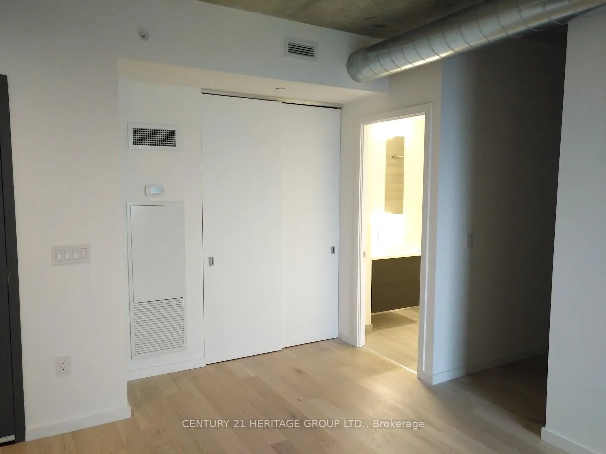 Photo 8 of Unit 2601, 170 Bayview Avenue, Toronto, Waterfront Communities — HOMEH