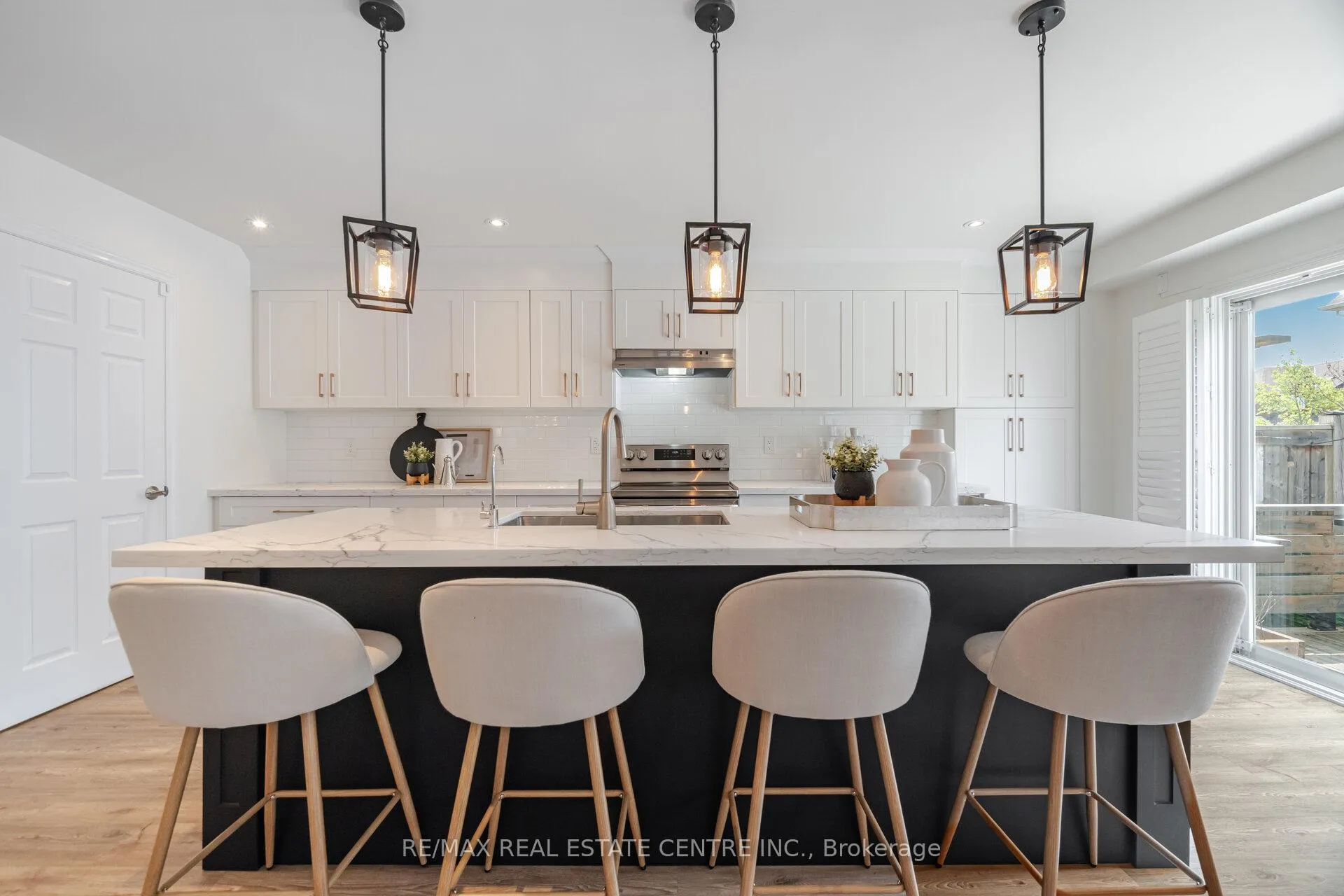 Photo 10 of 996 Savoline Boulevard, Milton, Harrison — HOMEH