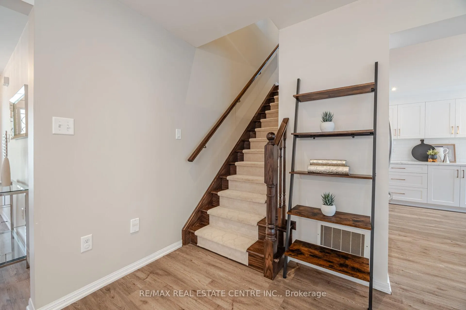 Photo 17 of 996 Savoline Boulevard, Milton, Harrison — HOMEH