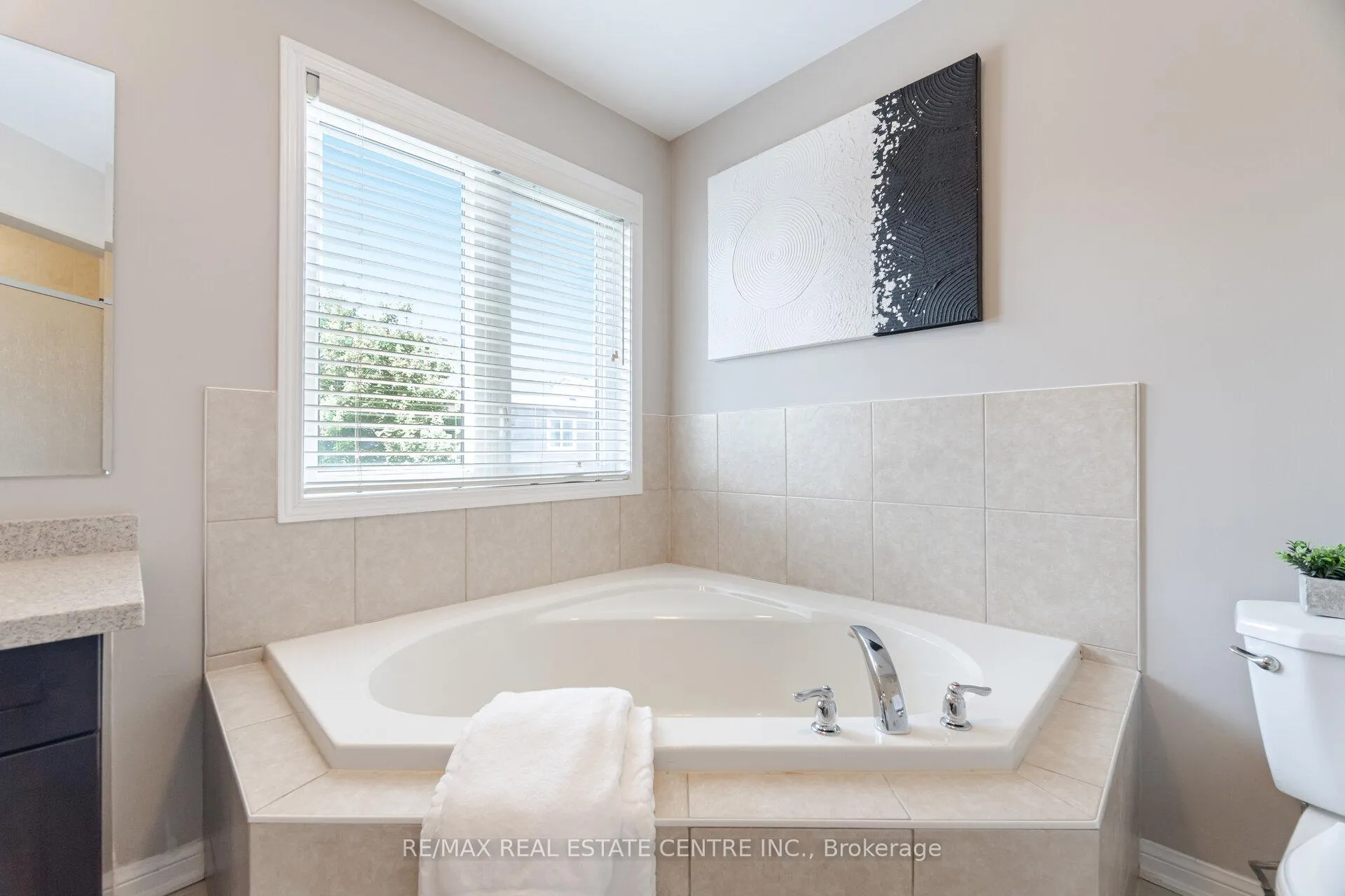 Photo 29 of 996 Savoline Boulevard, Milton, Harrison — HOMEH