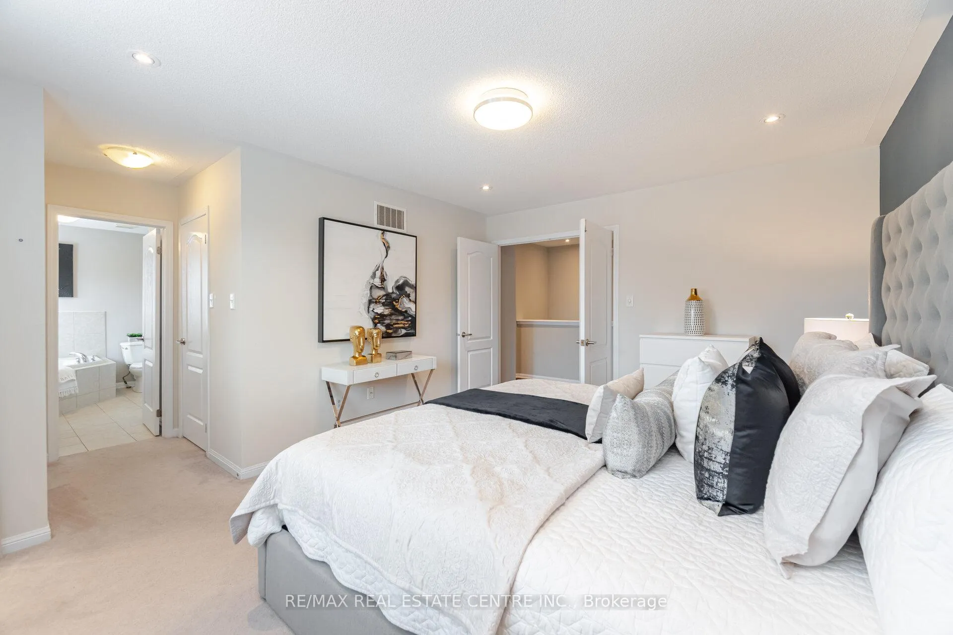 Photo 32 of 996 Savoline Boulevard, Milton, Harrison — HOMEH