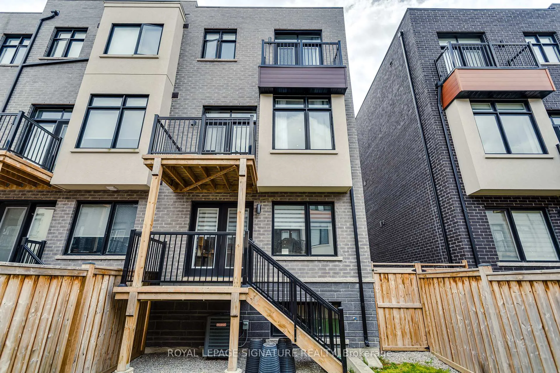 Photo 31 of 30 Golden Trail, Vaughan, Patterson — HOMEH