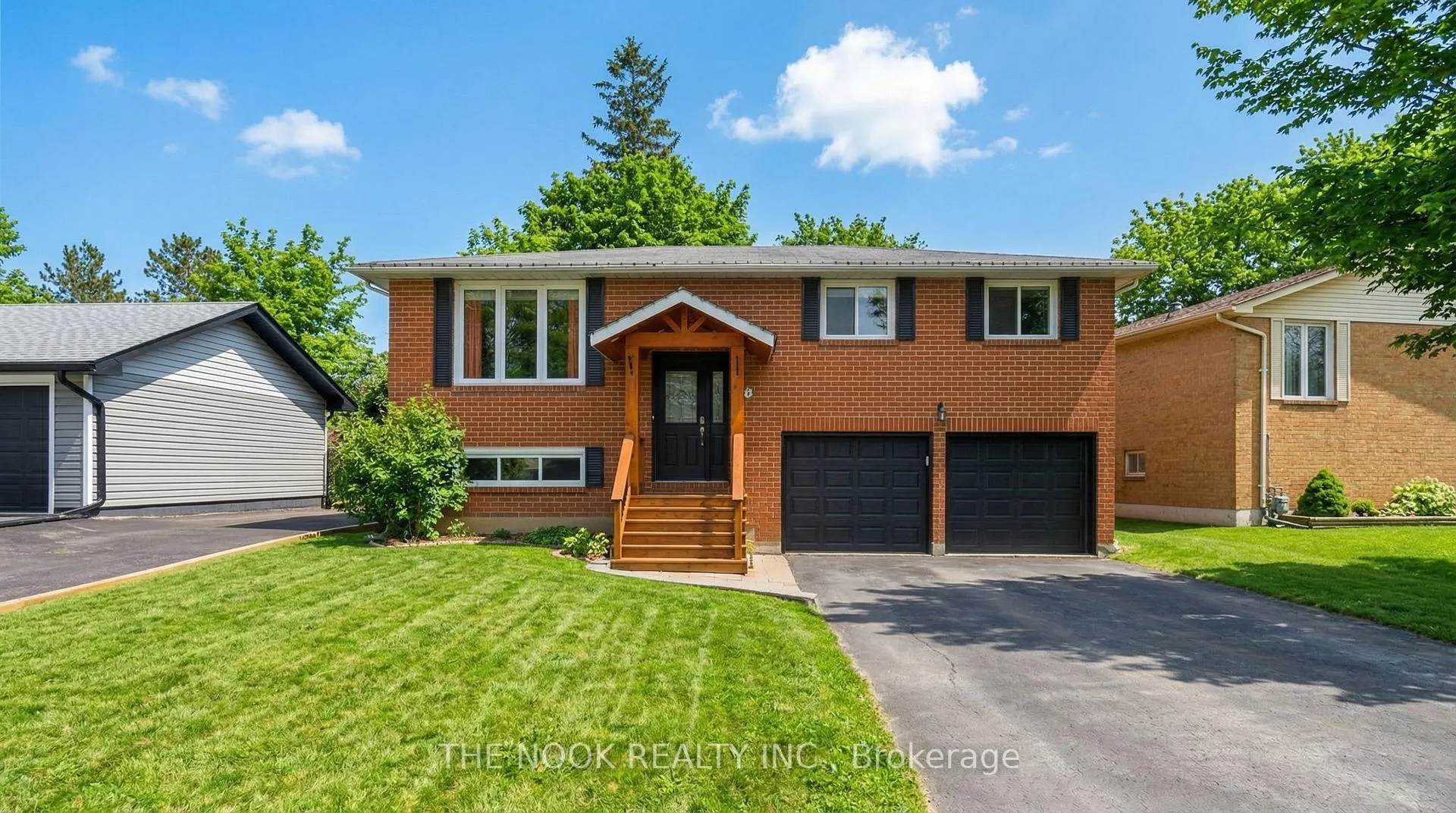 Photo 2 of 81 Carnegie Street, Scugog, Port Perry — HOMEH