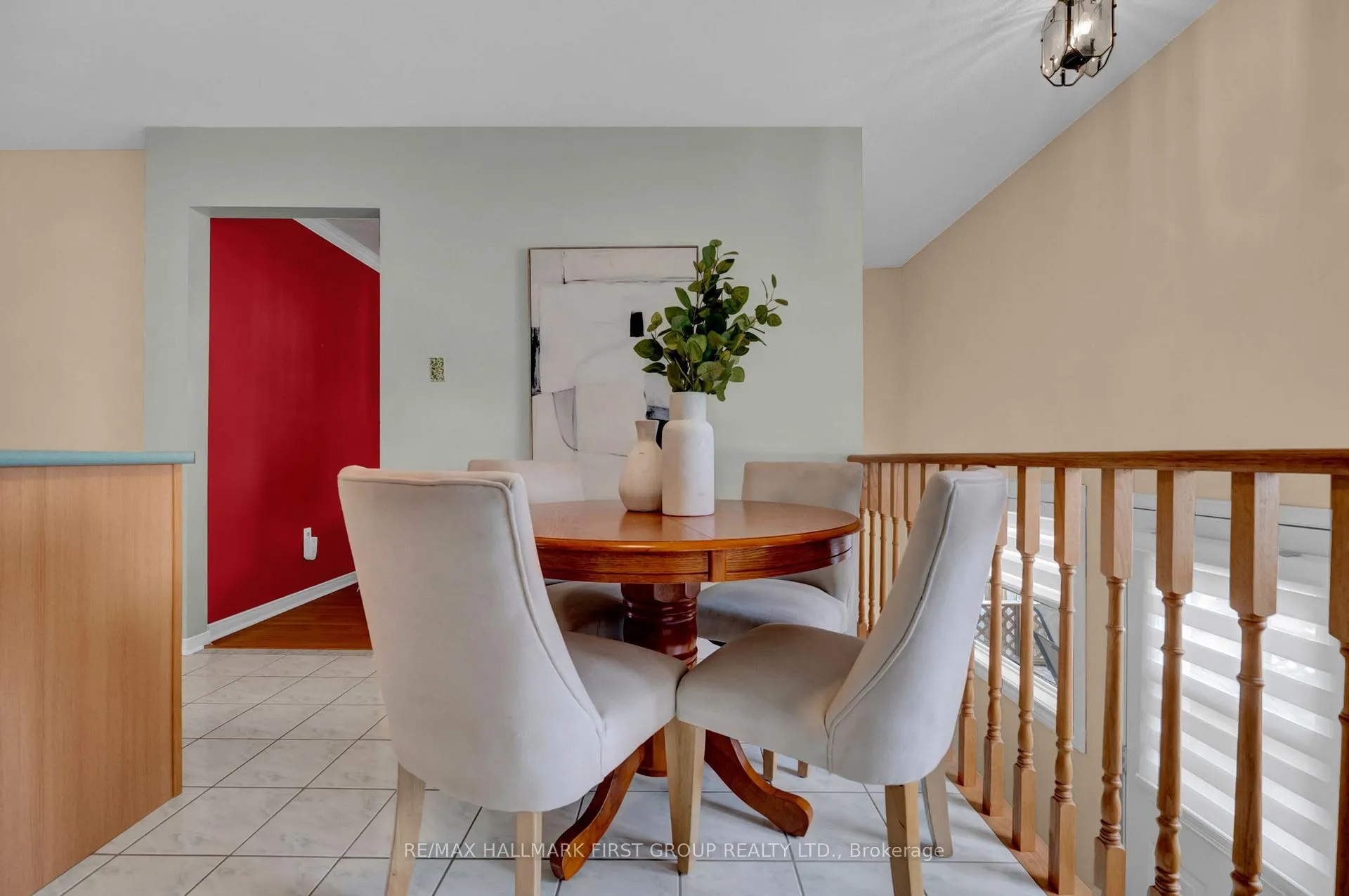 Photo 12 of 21 Abernethy Crescent, Clarington, Bowmanville — HOMEH