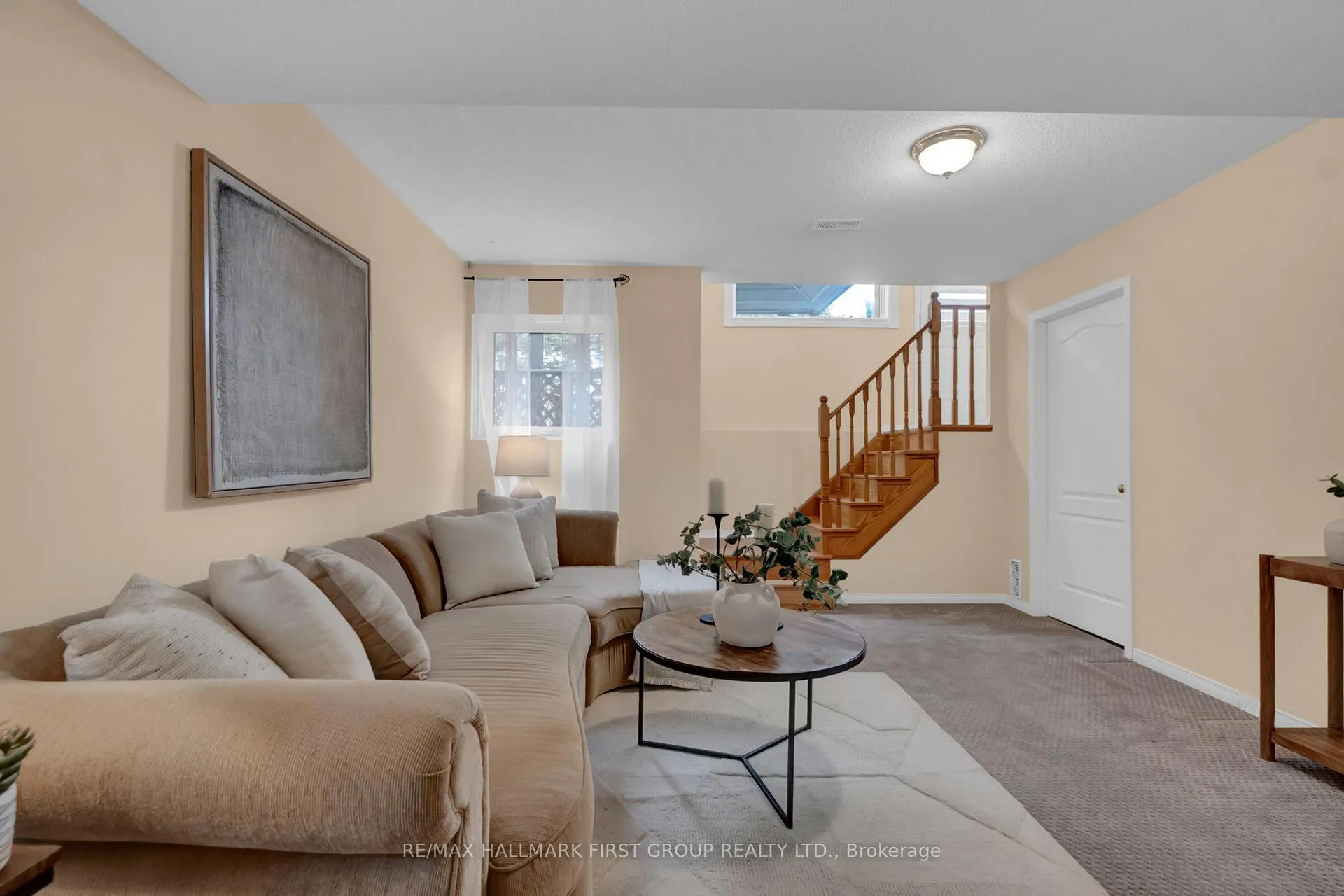 Photo 19 of 21 Abernethy Crescent, Clarington, Bowmanville — HOMEH