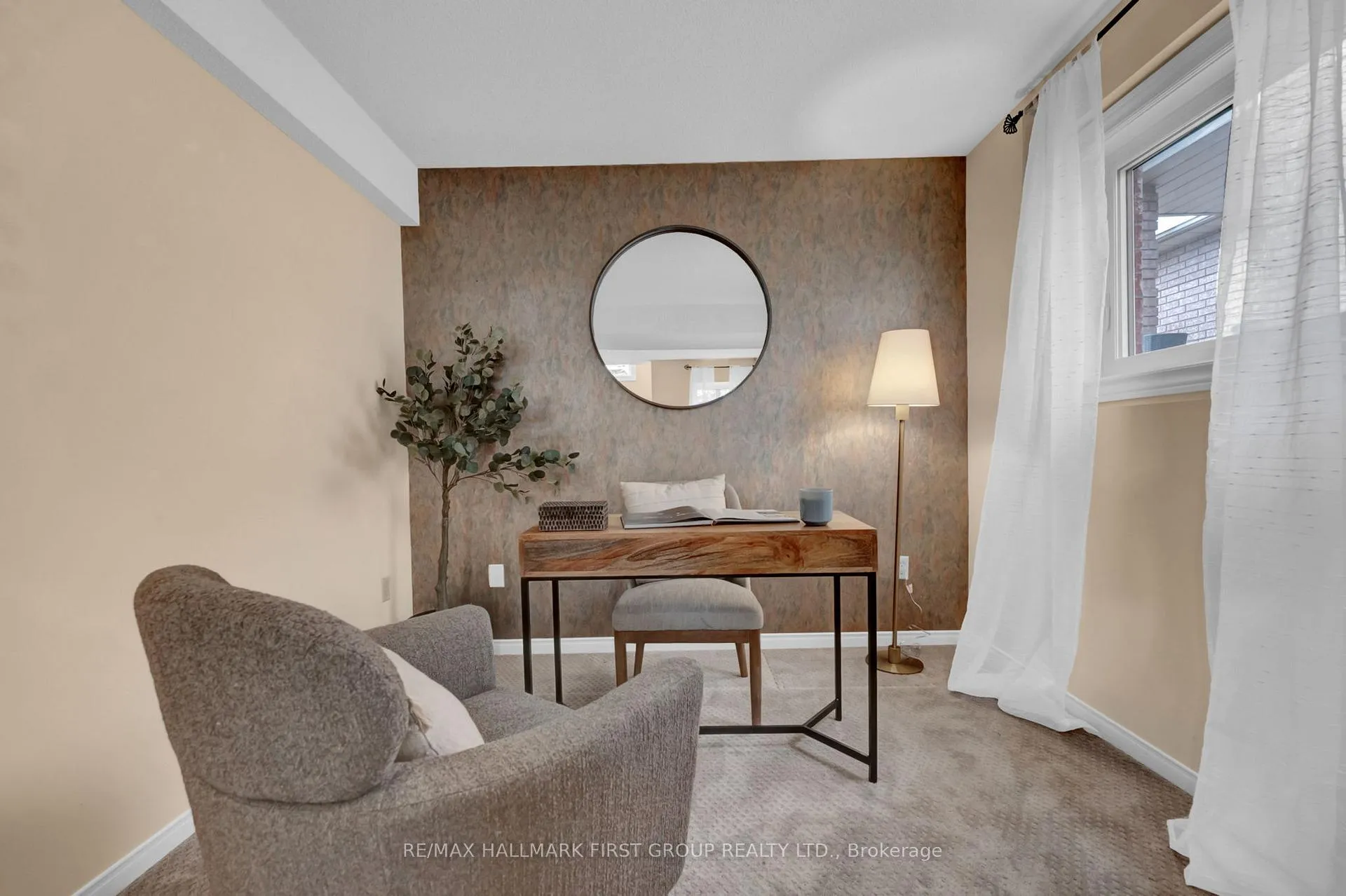 Photo 23 of 21 Abernethy Crescent, Clarington, Bowmanville — HOMEH