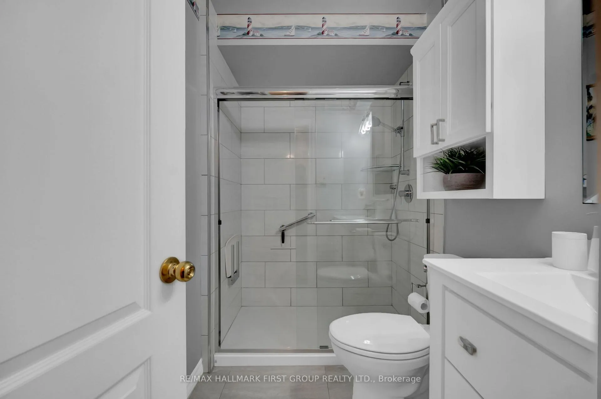 Photo 24 of 21 Abernethy Crescent, Clarington, Bowmanville — HOMEH