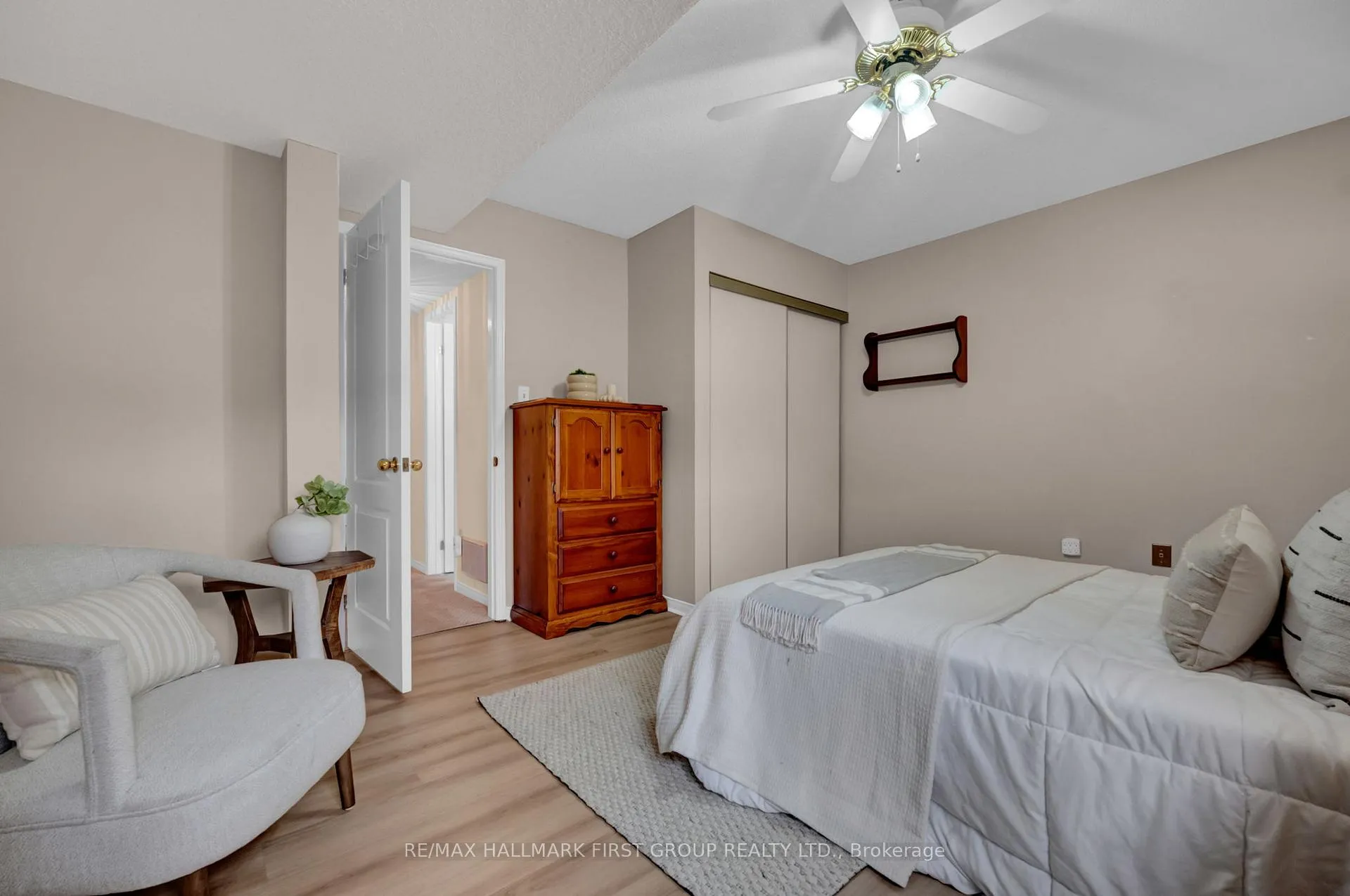Photo 26 of 21 Abernethy Crescent, Clarington, Bowmanville — HOMEH