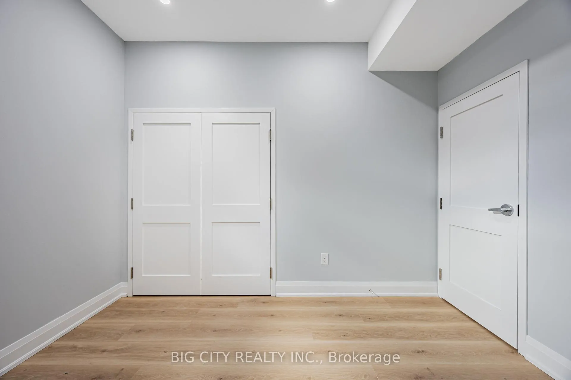 Photo 8 of Unit Unit A, 39 Aragon Avenue, Scarborough, Tam O'Shanter-Sullivan — HOMEH