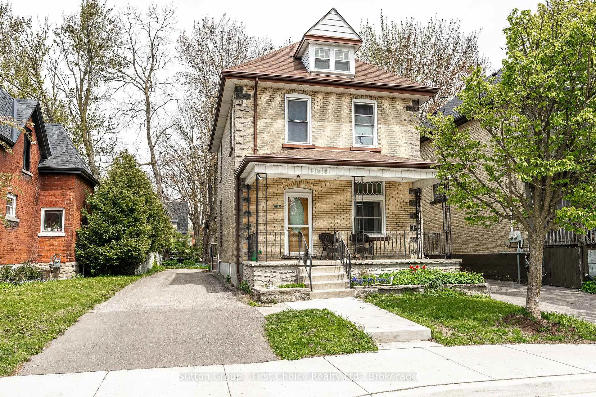 Photo 1 of 196 Albert Street, Stratford — HOMEH