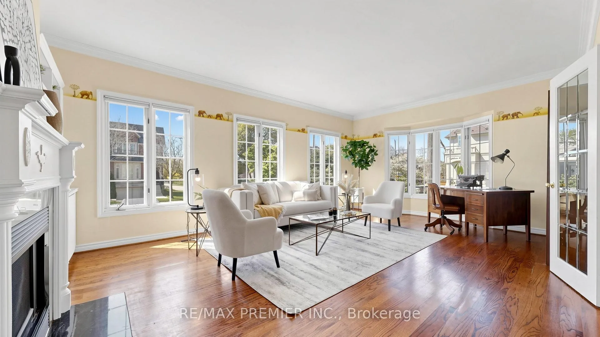 Photo 5 of 488 Woburn Avenue, Toronto, Bedford Park-Nortown — HOMEH