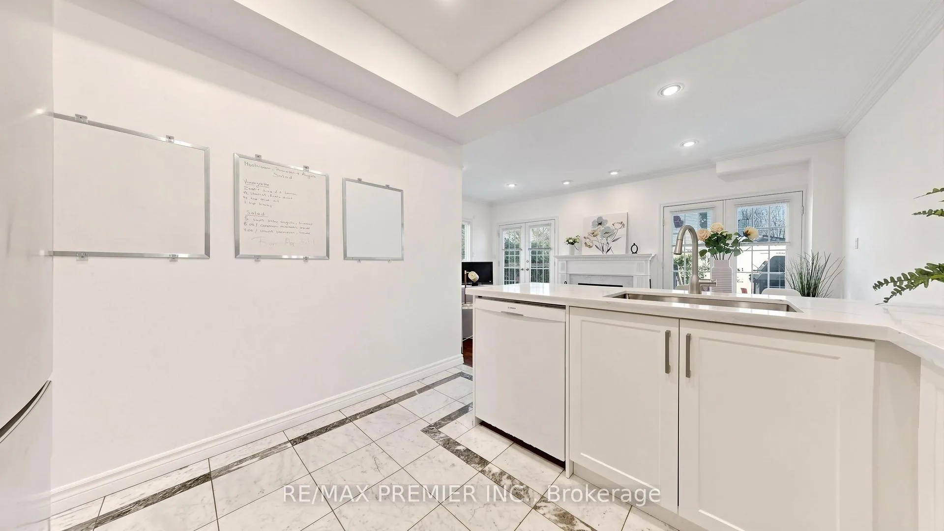 Photo 9 of 488 Woburn Avenue, Toronto, Bedford Park-Nortown — HOMEH