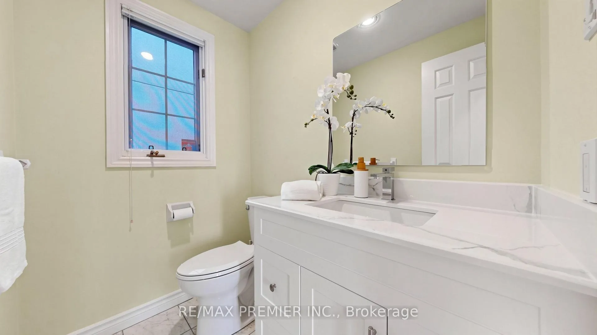 Photo 13 of 488 Woburn Avenue, Toronto, Bedford Park-Nortown — HOMEH
