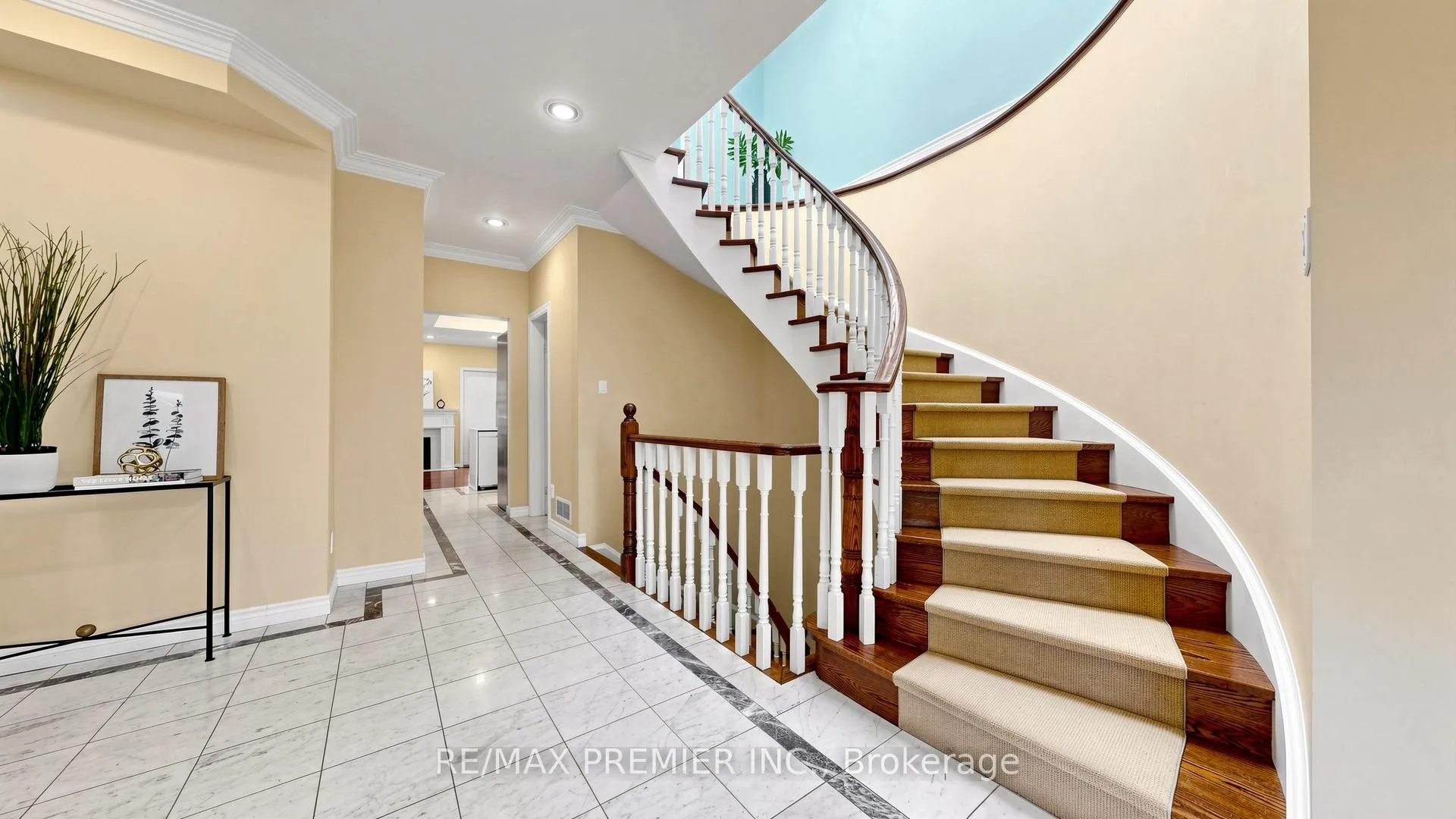 Photo 17 of 488 Woburn Avenue, Toronto, Bedford Park-Nortown — HOMEH