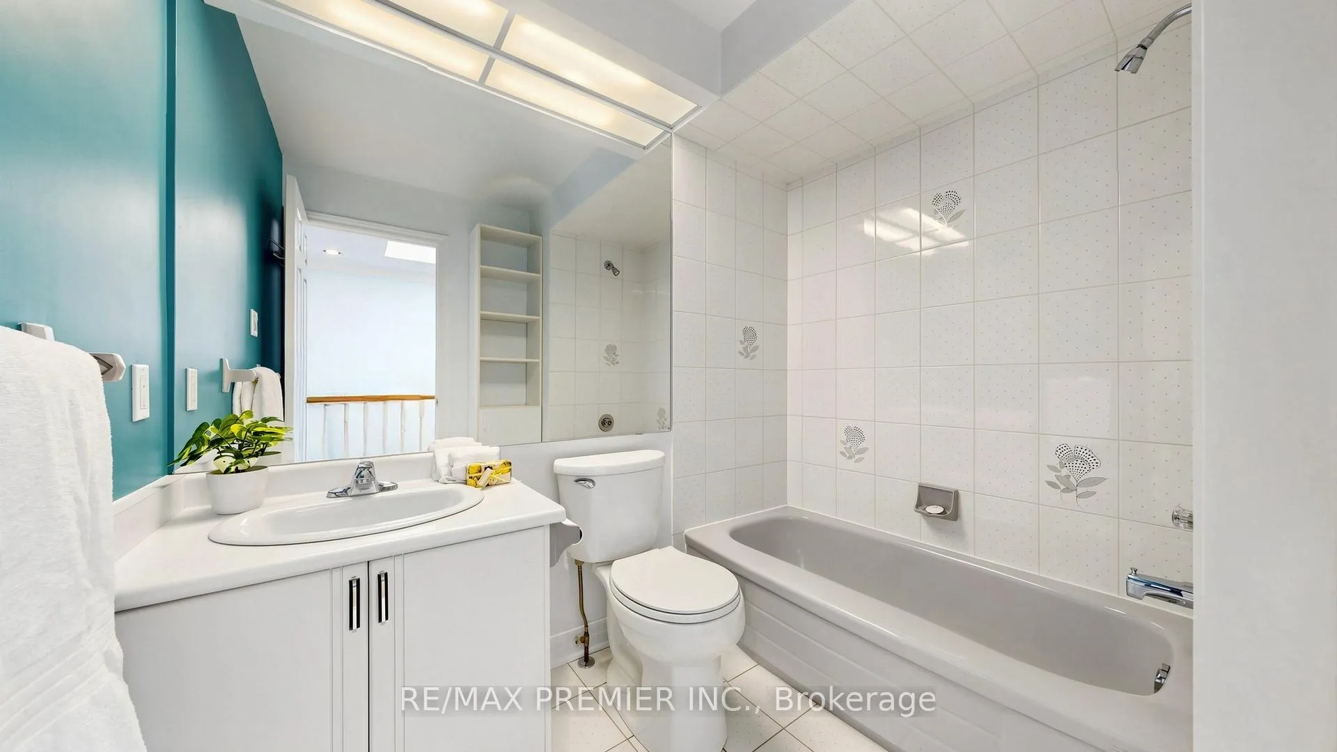 Photo 30 of 488 Woburn Avenue, Toronto, Bedford Park-Nortown — HOMEH