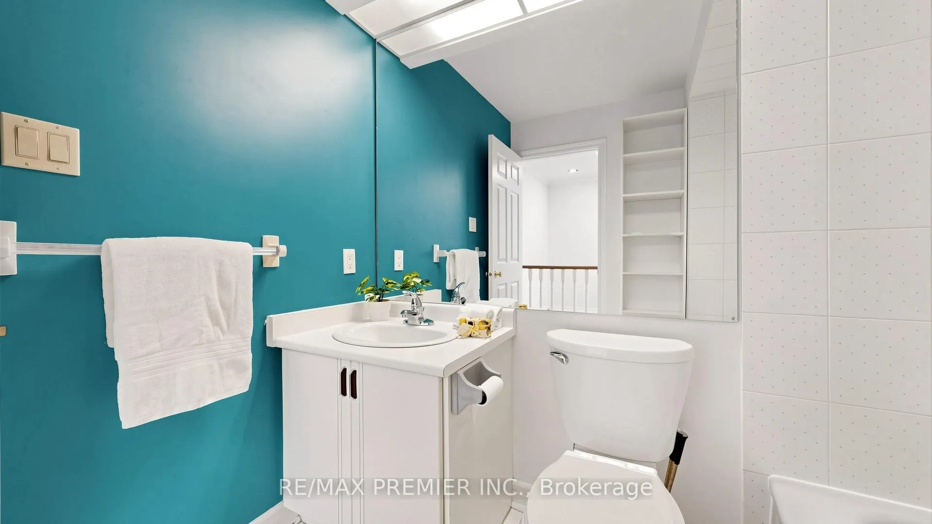 Photo 31 of 488 Woburn Avenue, Toronto, Bedford Park-Nortown — HOMEH