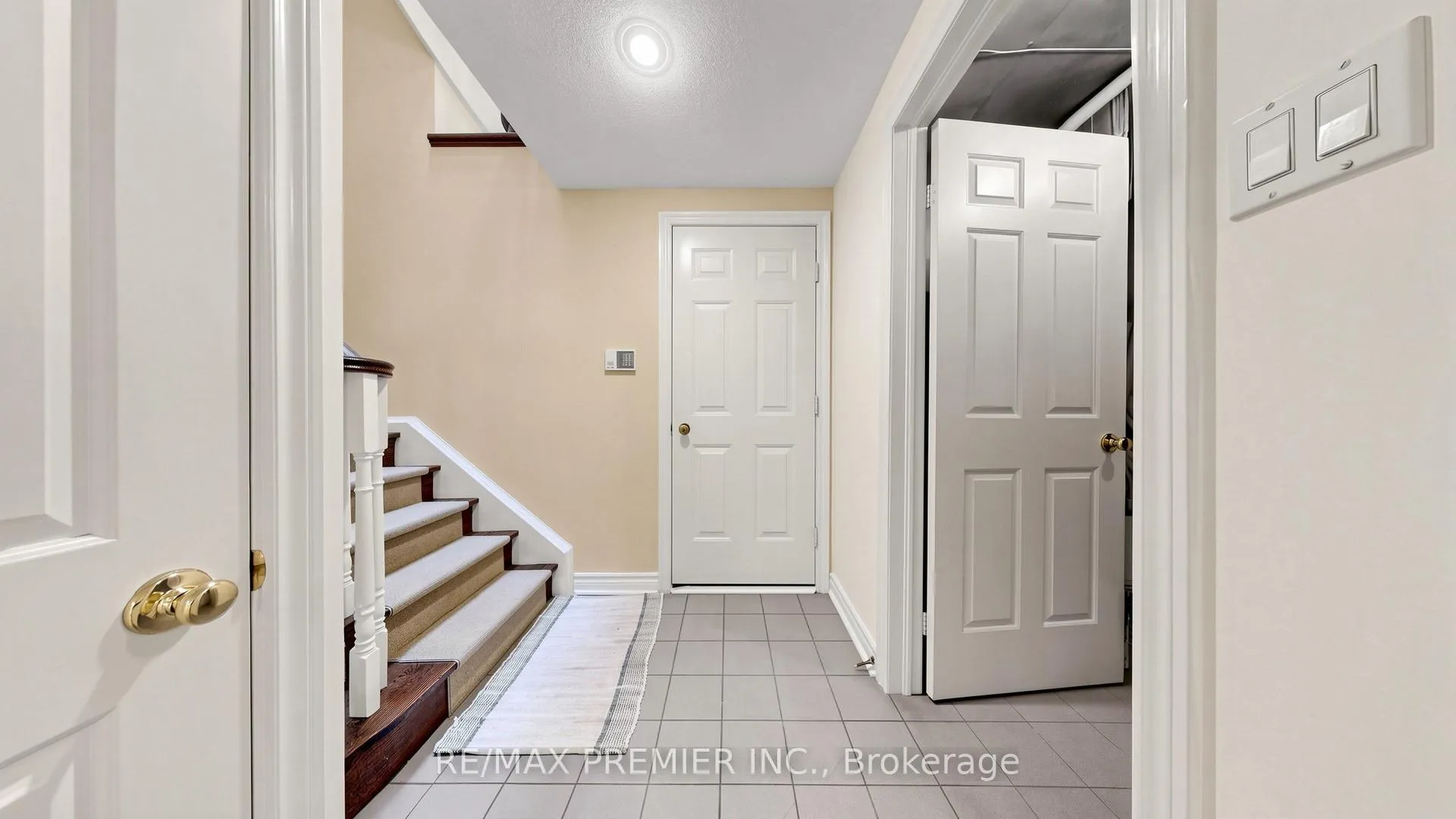 Photo 35 of 488 Woburn Avenue, Toronto, Bedford Park-Nortown — HOMEH