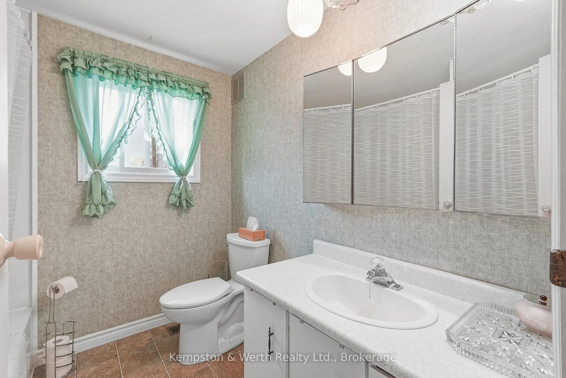 Photo 18 of 33 Fairview Crescent, North Perth, Elma — HOMEH