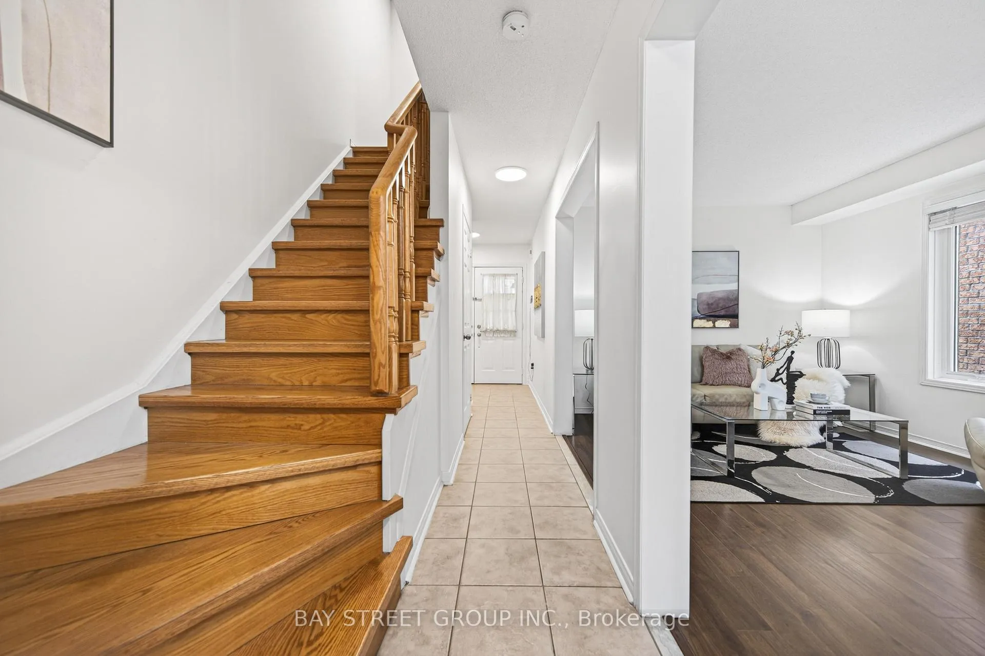 Photo 9 of 127 Guinevere Road, Markham, Cedarwood — HOMEH
