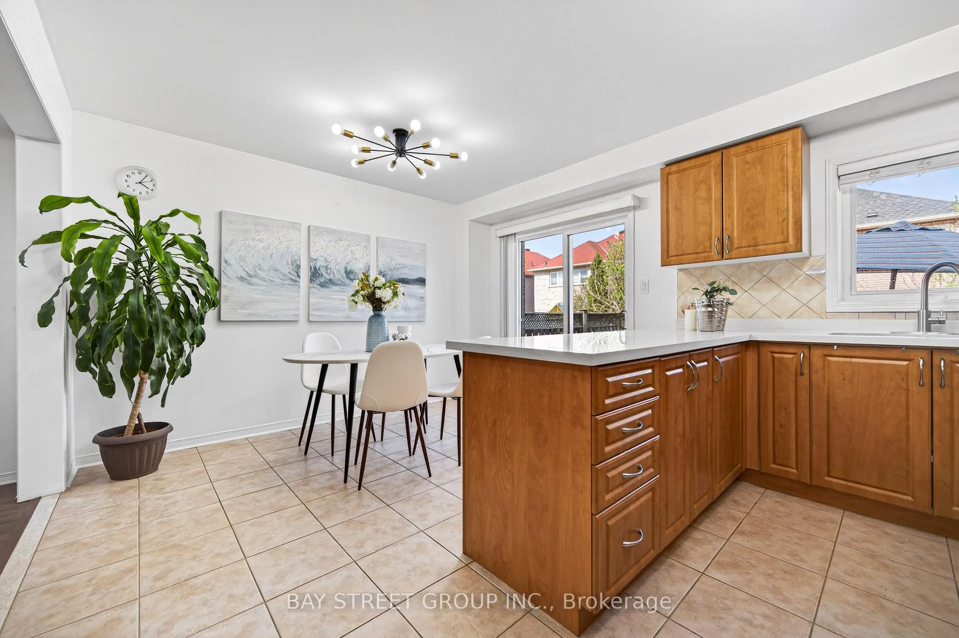Photo 20 of 127 Guinevere Road, Markham, Cedarwood — HOMEH
