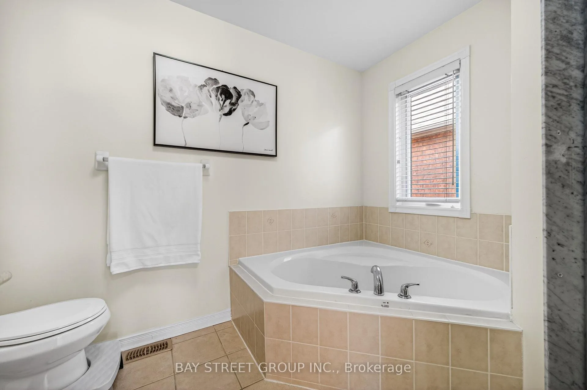 Photo 38 of 127 Guinevere Road, Markham, Cedarwood — HOMEH