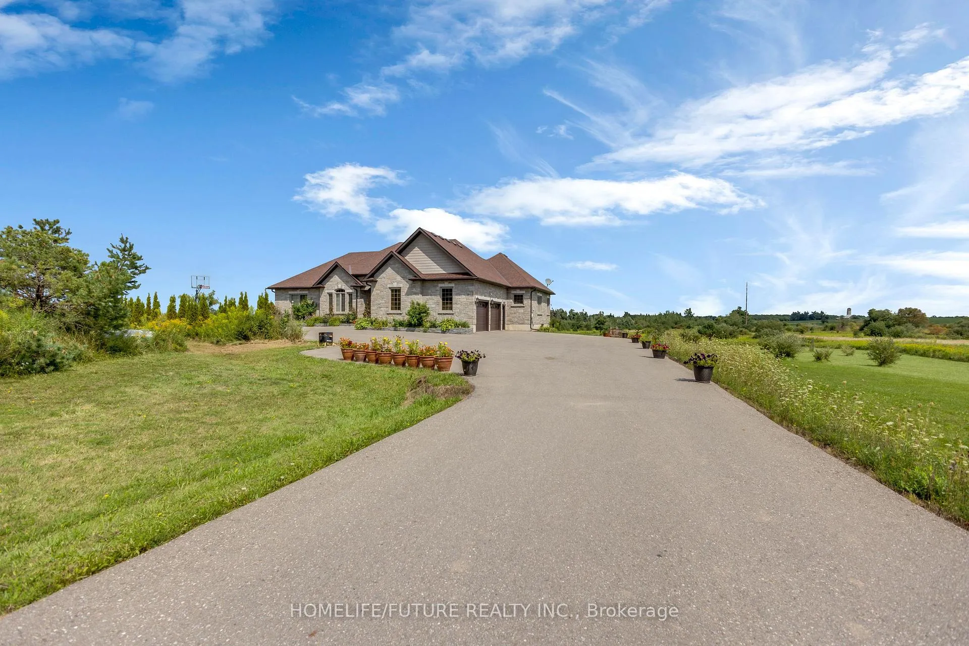 Photo 1 of Unit 11, 475501 County Road, Amaranth, Rural Amaranth — HOMEH