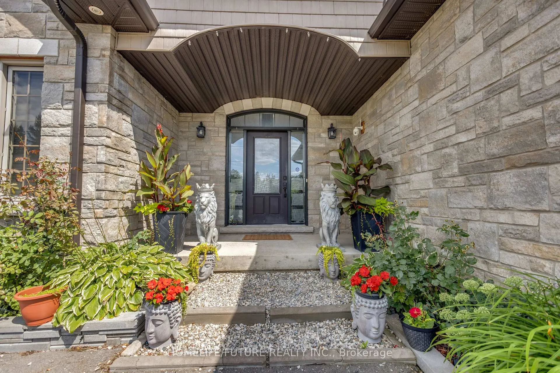 Photo 6 of Unit 11, 475501 County Road, Amaranth, Rural Amaranth — HOMEH