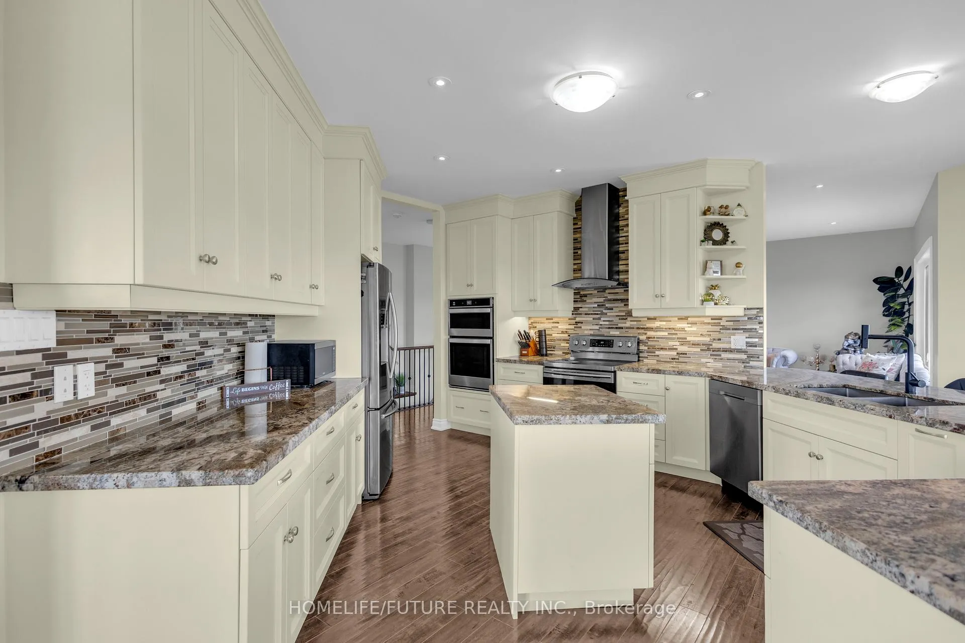 Photo 12 of Unit 11, 475501 County Road, Amaranth, Rural Amaranth — HOMEH