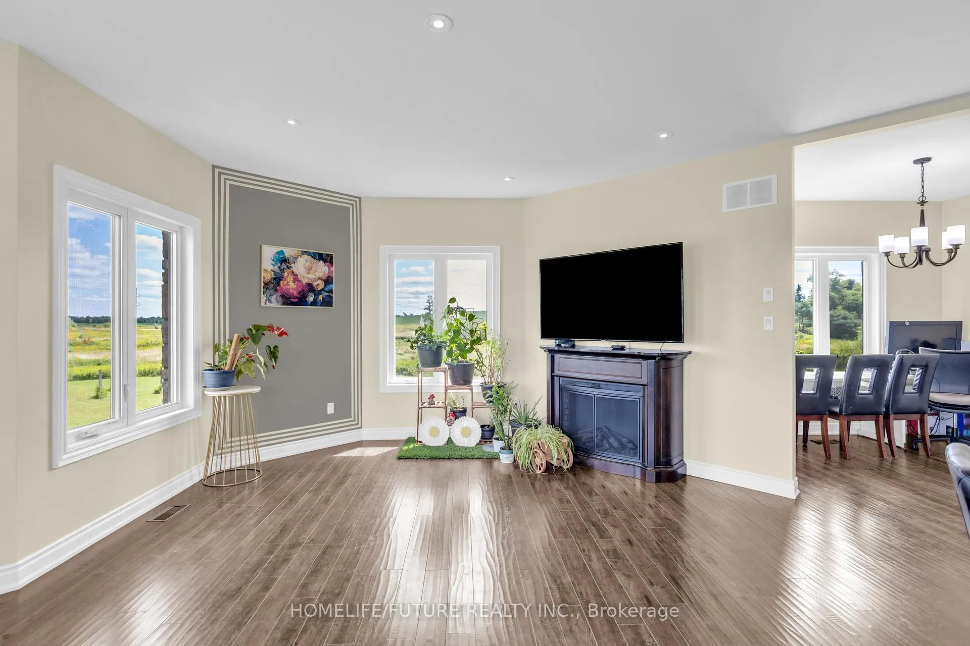 Photo 15 of Unit 11, 475501 County Road, Amaranth, Rural Amaranth — HOMEH