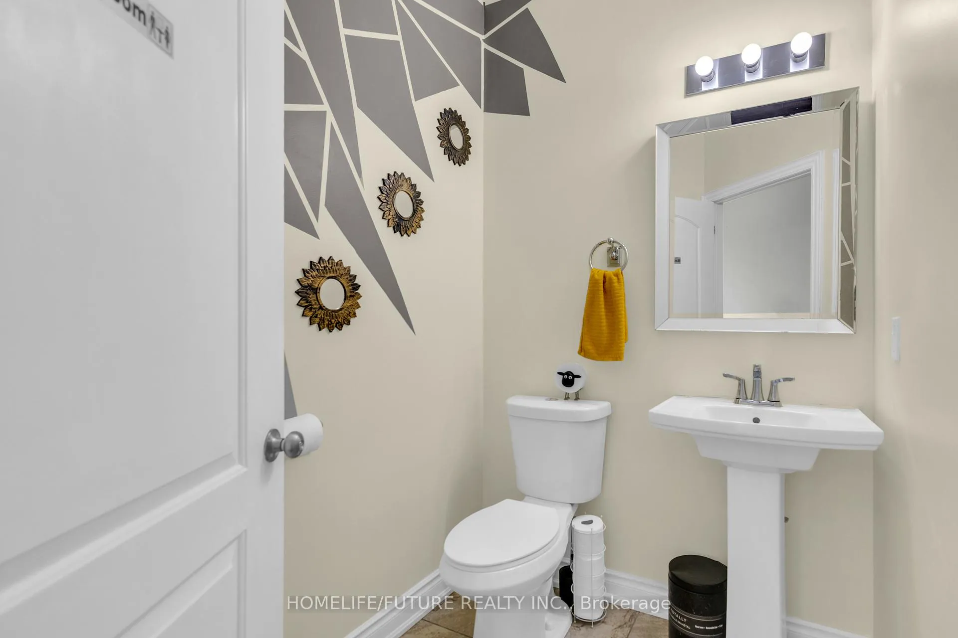 Photo 17 of Unit 11, 475501 County Road, Amaranth, Rural Amaranth — HOMEH