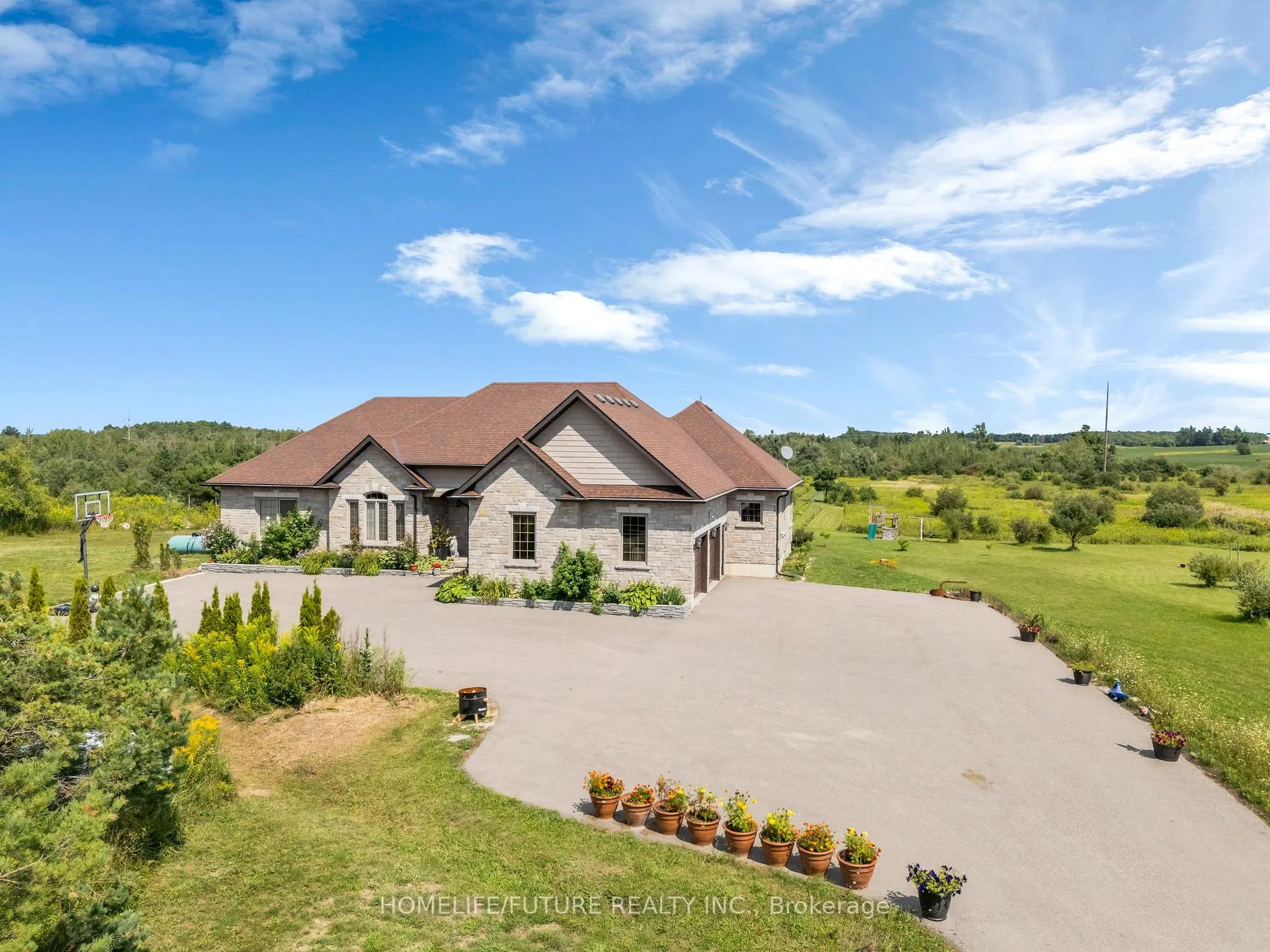 Photo 37 of Unit 11, 475501 County Road, Amaranth, Rural Amaranth — HOMEH