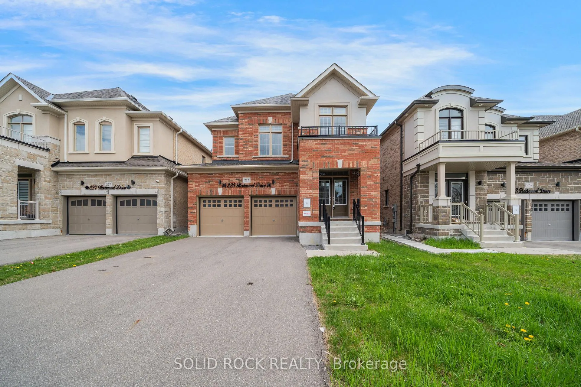 Photo 1 of 225 Fleetwood Drive, Oshawa, Eastdale — HOMEH