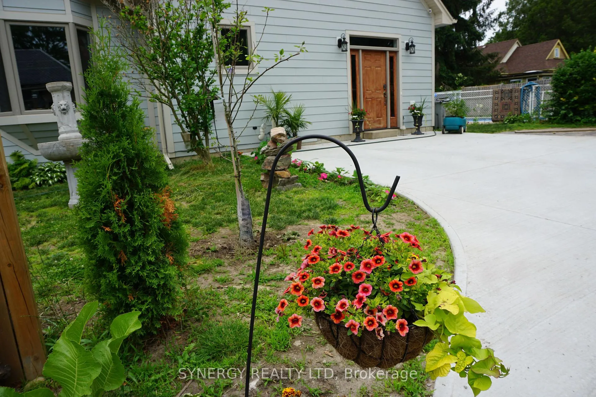 Photo 19 of 5 Hull Road, Strathroy-Caradoc, NE — HOMEH
