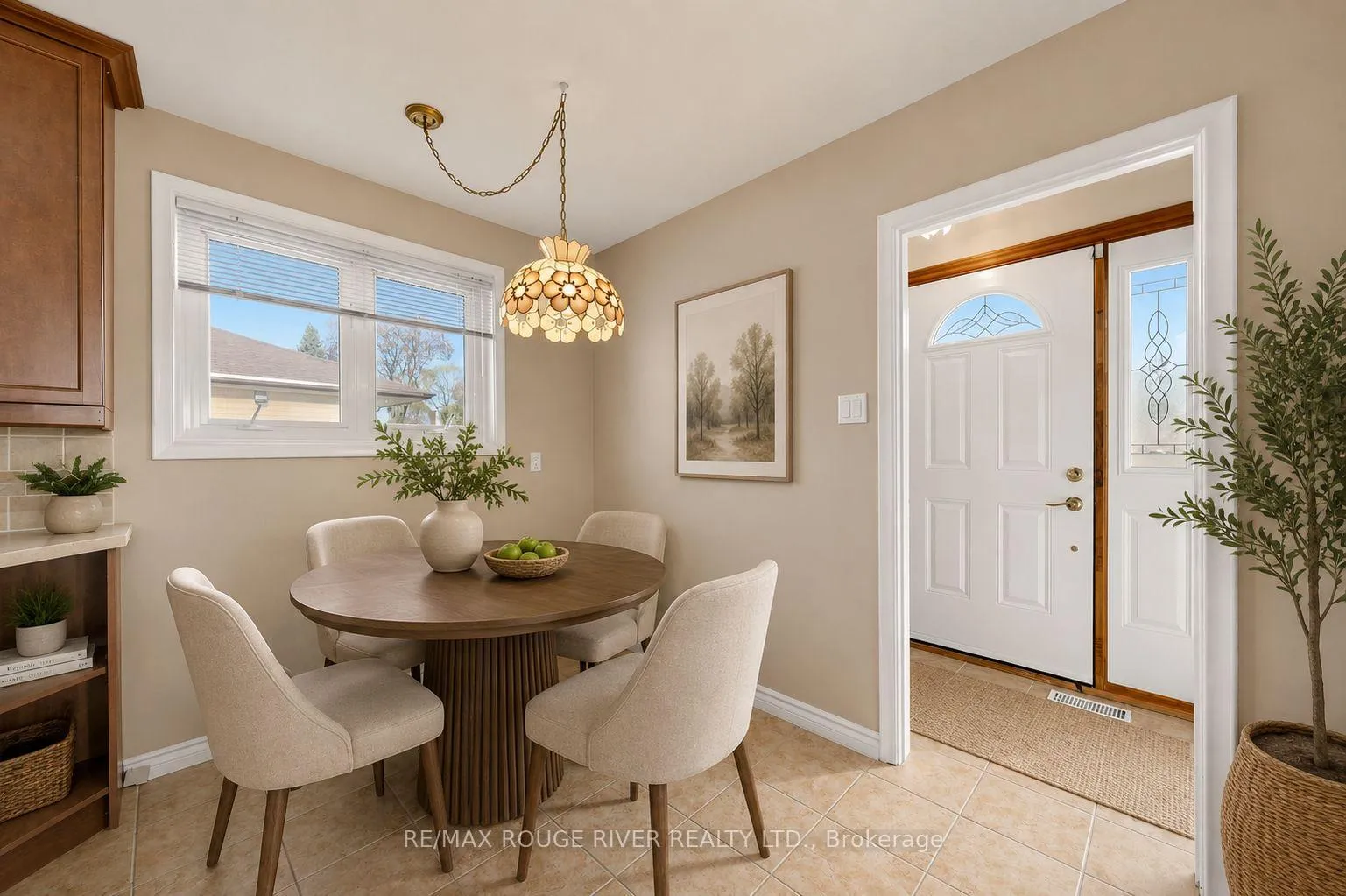 Photo 6 of 102 Taysham Crescent, Etobicoke, Thistletown-Beaumonde Heights — HOMEH