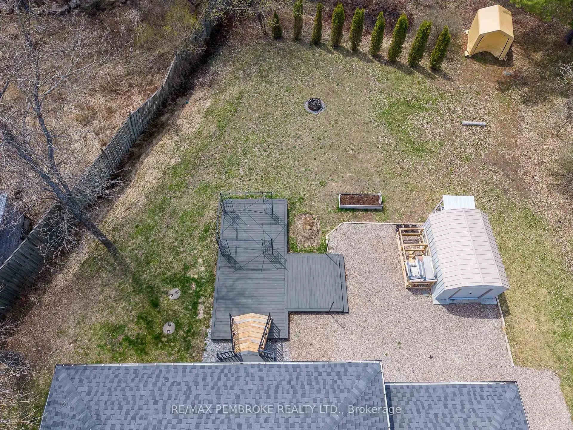 Photo 4 of 166 Golf Course Road, Laurentian Valley — HOMEH