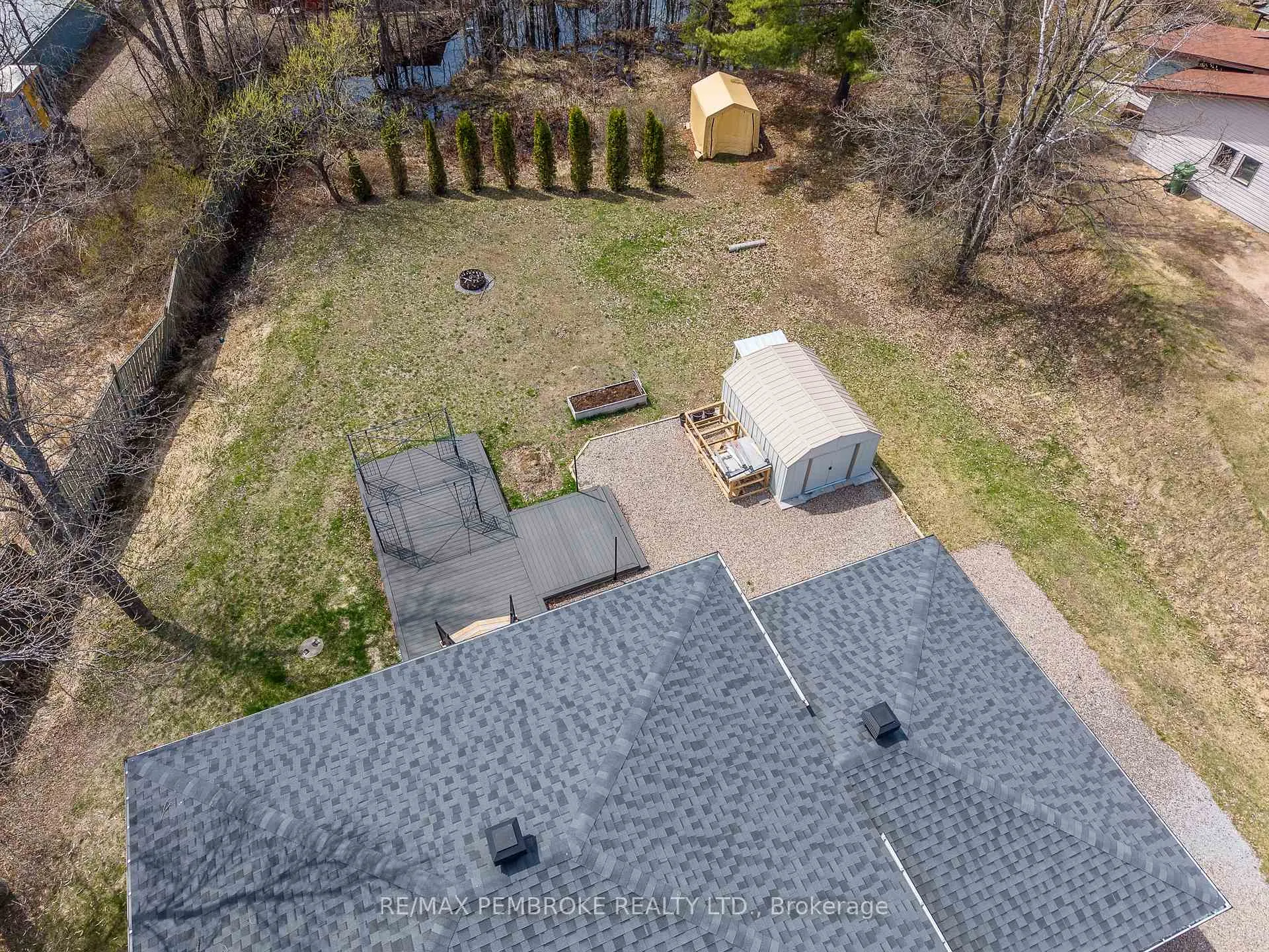 Photo 6 of 166 Golf Course Road, Laurentian Valley — HOMEH