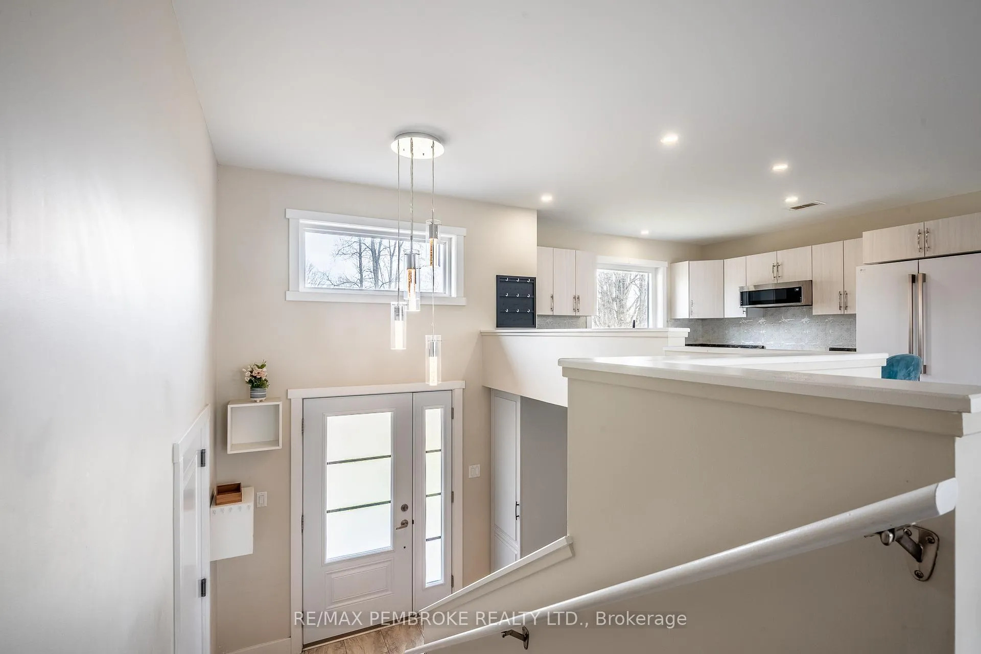 Photo 30 of 166 Golf Course Road, Laurentian Valley — HOMEH