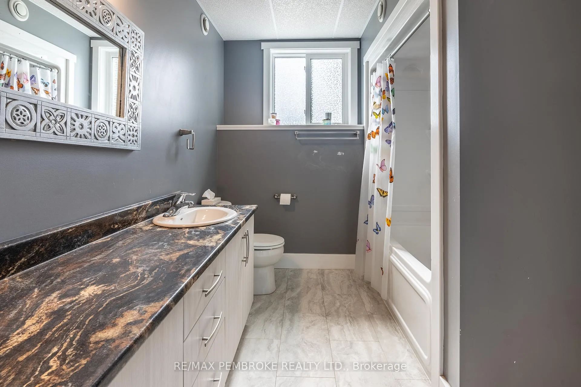 Photo 36 of 166 Golf Course Road, Laurentian Valley — HOMEH