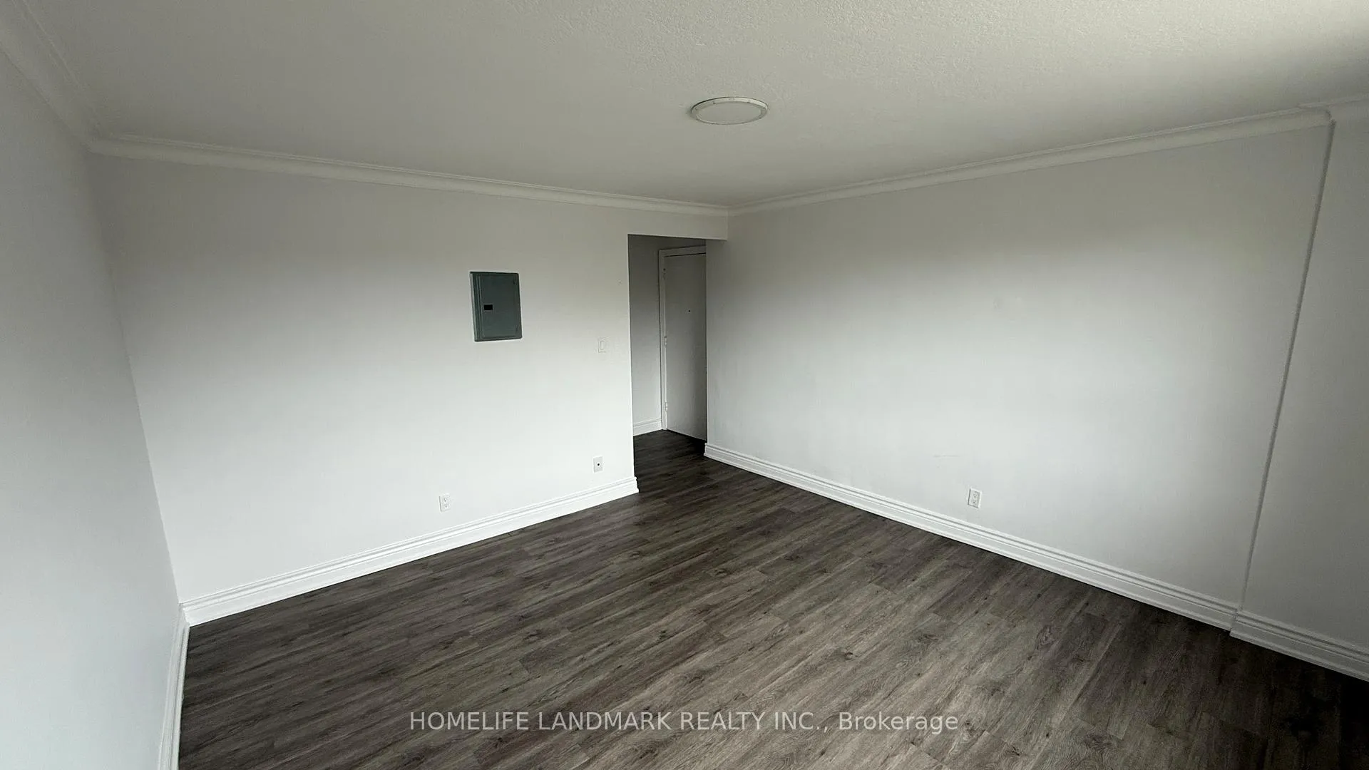 Front of Unit Unit 206, 676 Mount Pleasant Road