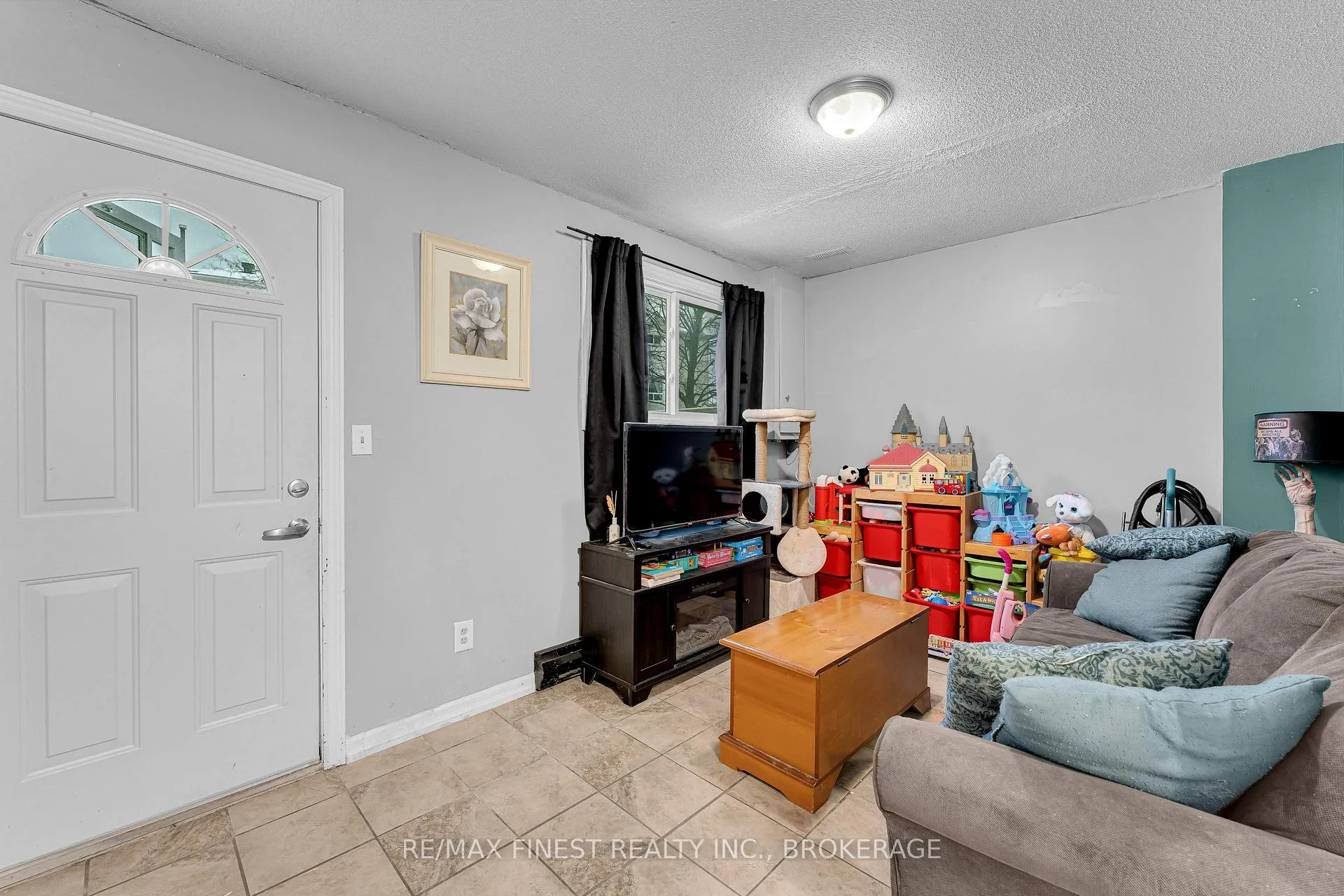 Photo 3 of 1101 Craig Lane, Kingston, South of Taylor-Kidd Blvd — HOMEH