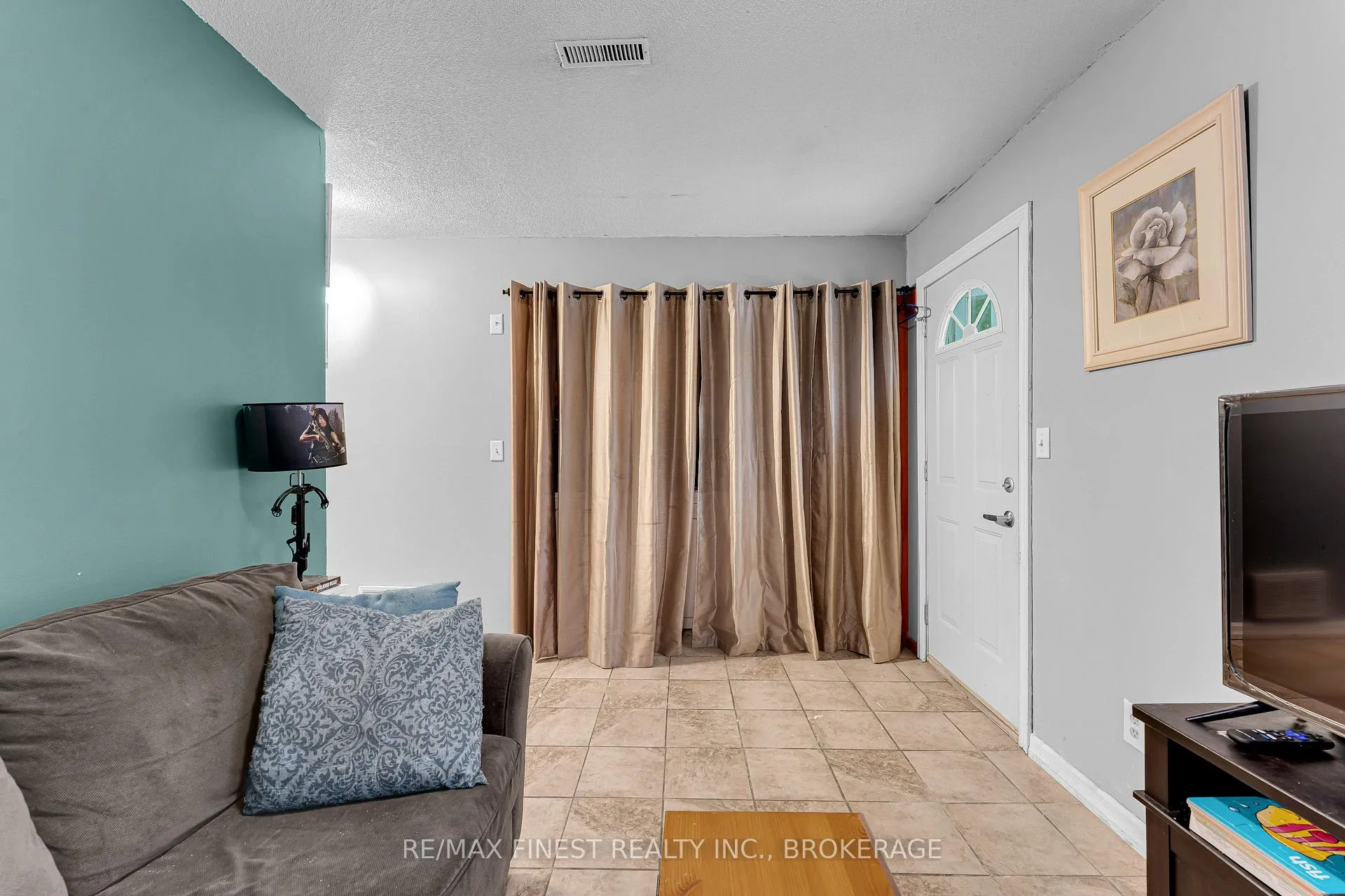 Photo 5 of 1101 Craig Lane, Kingston, South of Taylor-Kidd Blvd — HOMEH