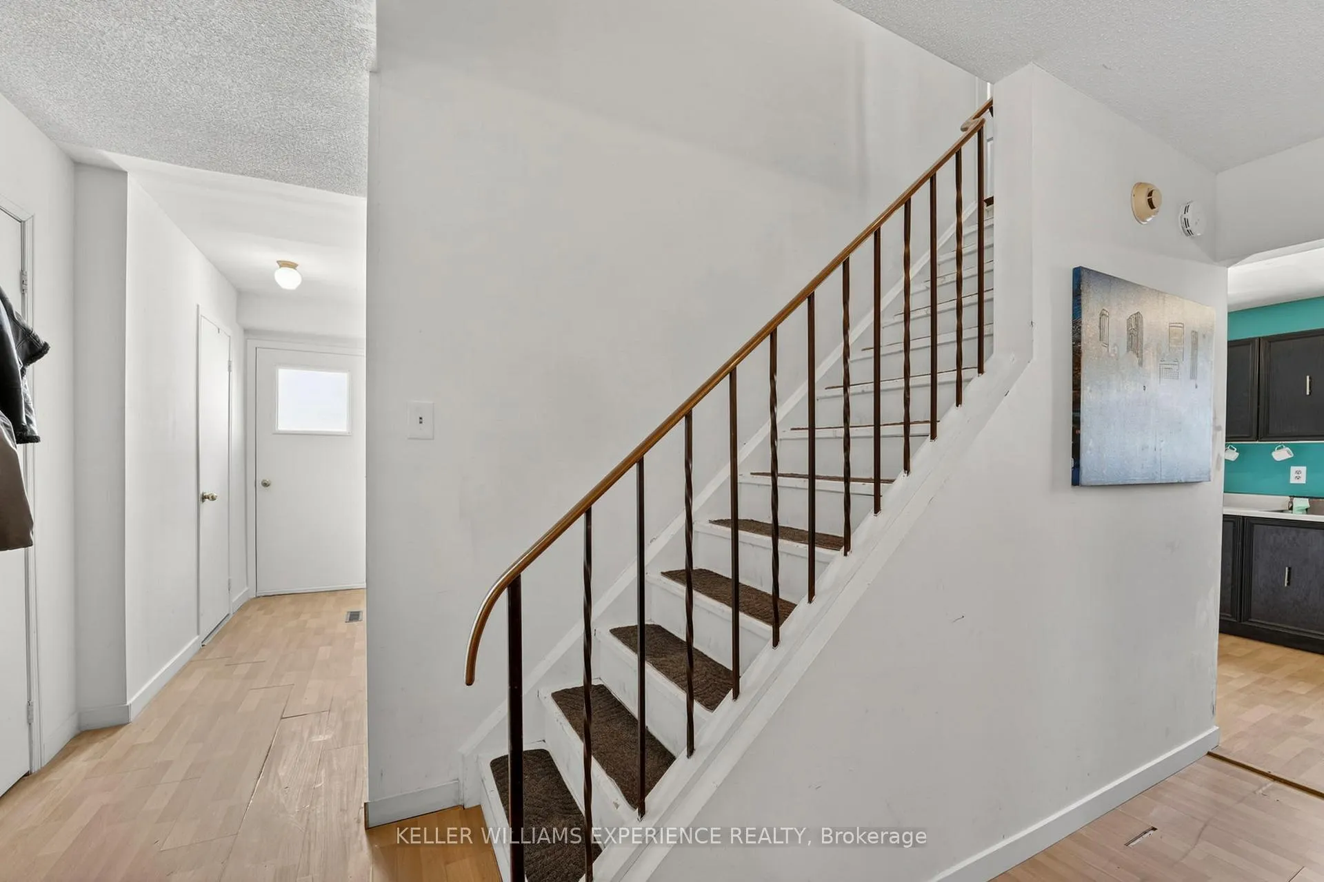 Photo 7 of 1069 Maclean Street, Innisfil, Alcona — HOMEH
