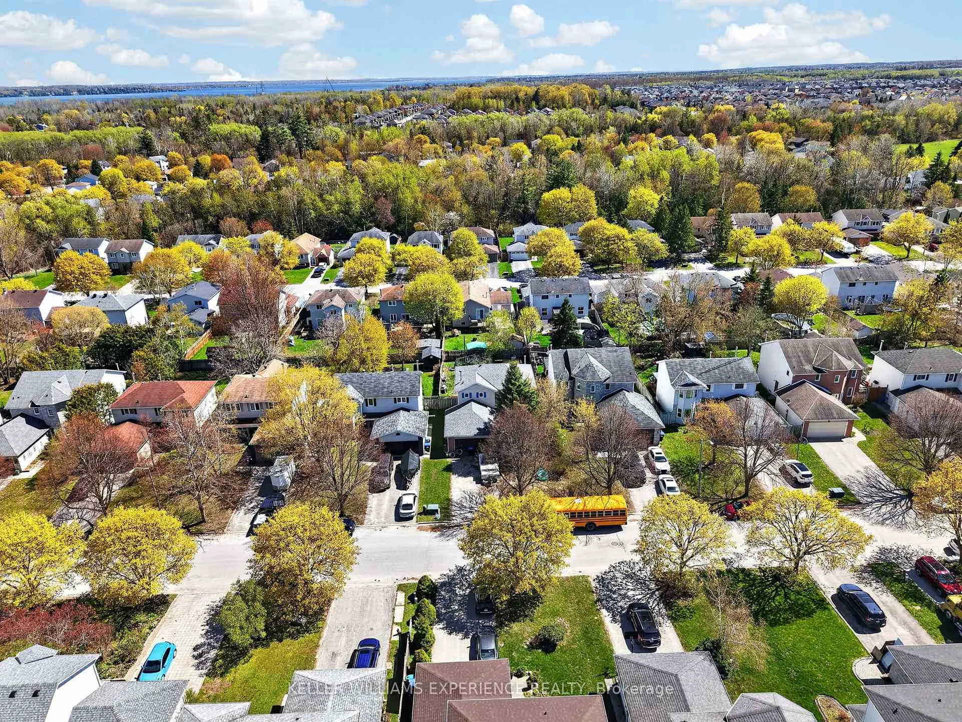 Photo 15 of 1069 Maclean Street, Innisfil, Alcona — HOMEH