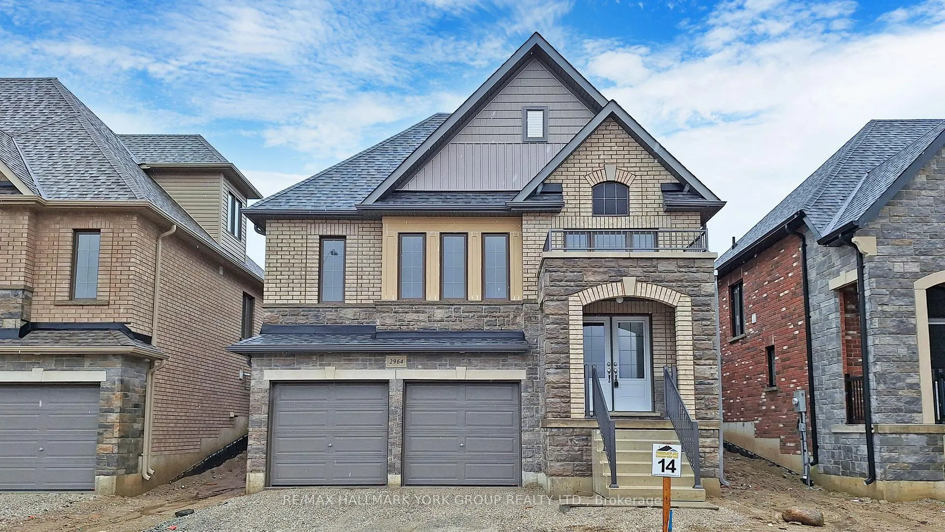 Photo 2 of 2964 Monarch Drive, Orillia — HOMEH